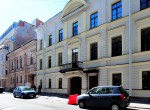 Продажа квартиры в центре Петербурга в доме клубного типа.