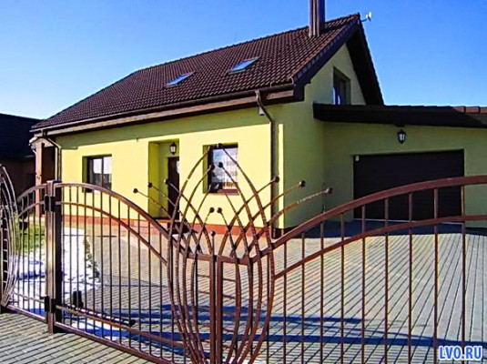 Двухэтажный дом в Клайпеде